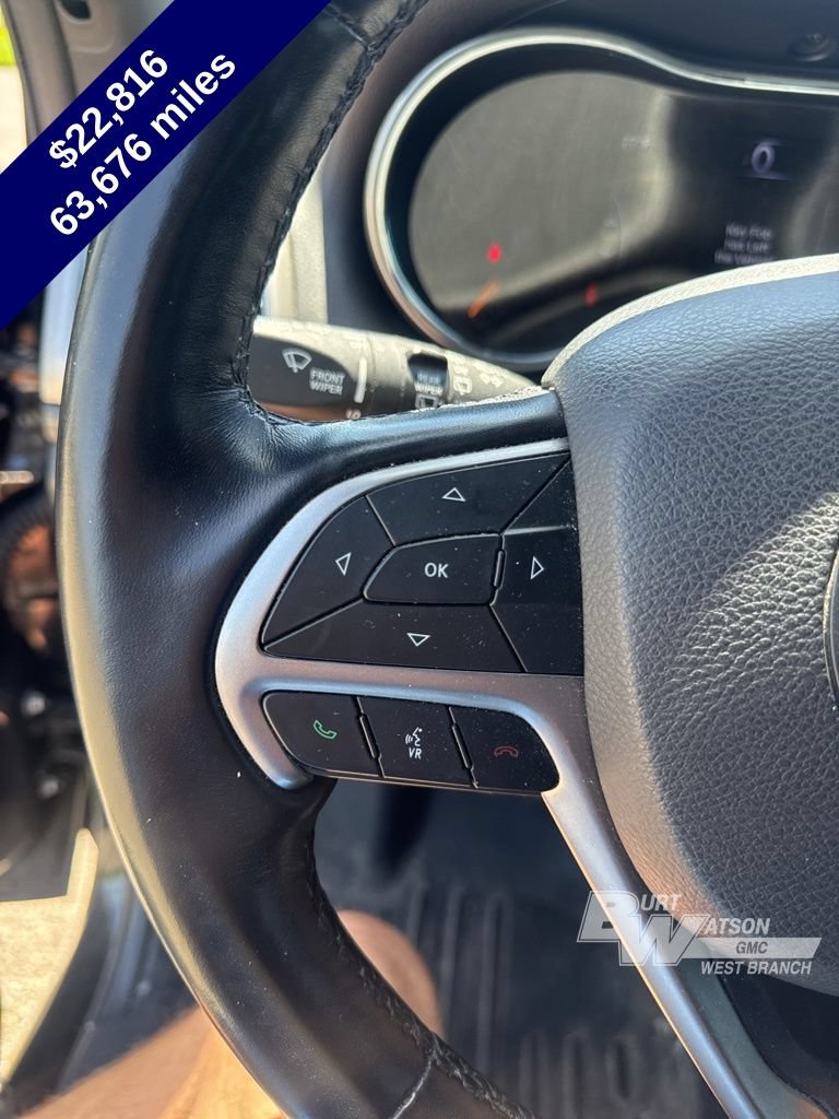 Used 2021 Jeep Grand Cherokee Laredo X AWD/4WD image 19