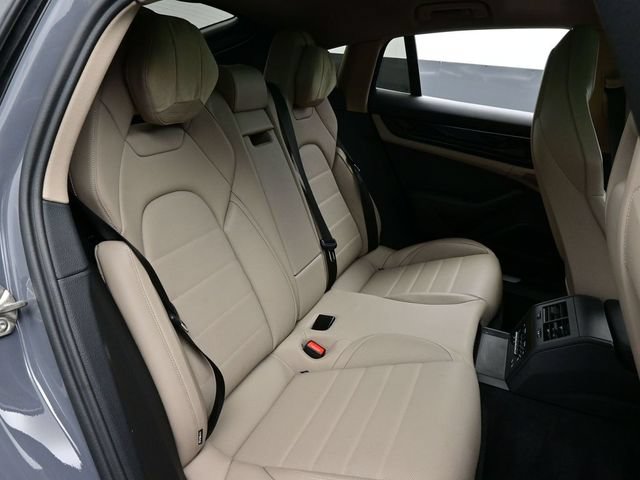 Certified 2025 Porsche Panamera 4 AWD/4WD image 17
