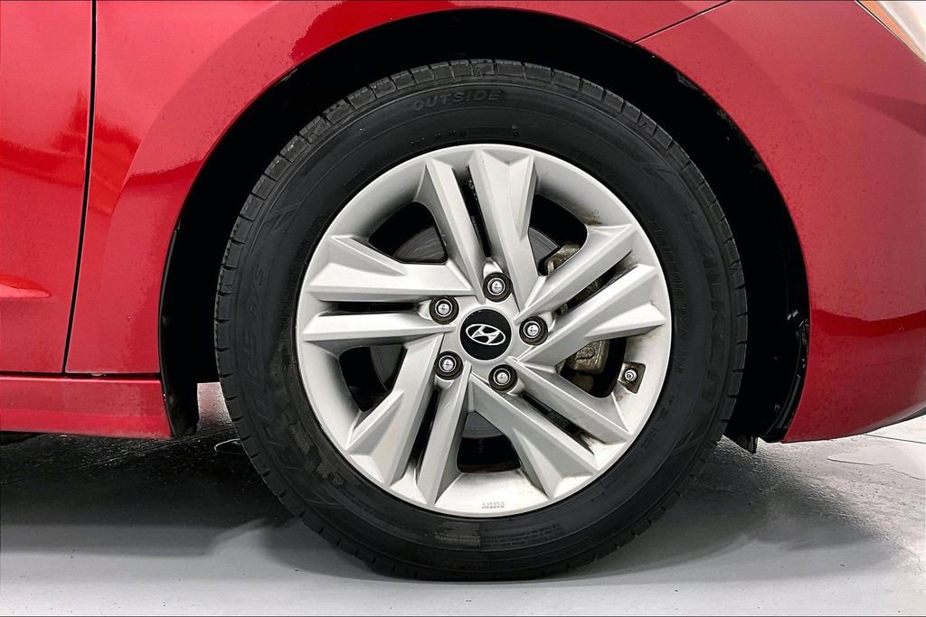 Used 2020 Hyundai Elantra SEL image 11