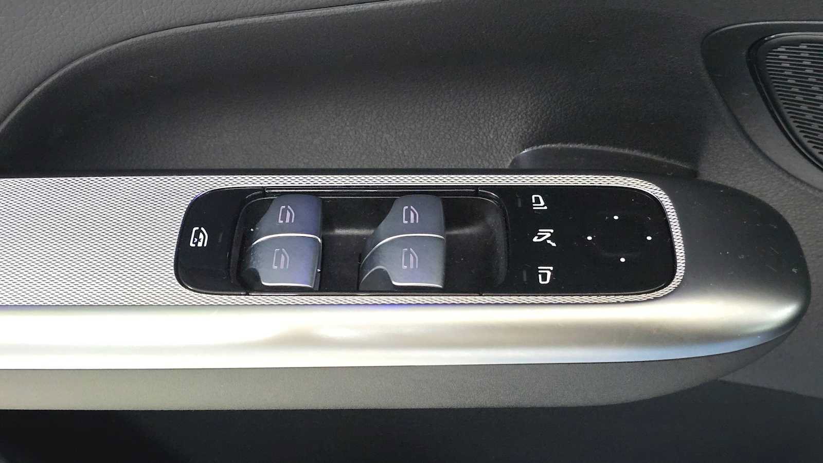 Certified 2026 Mercedes-Benz GLC 300 4MATIC image 24