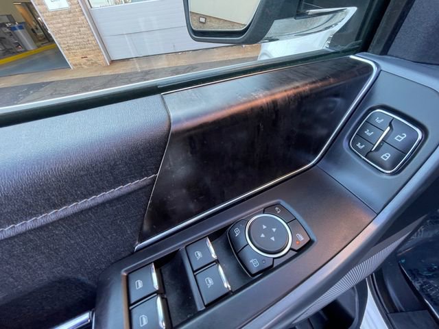 Used 2022 Ford F150 Lariat w/ Equipment Group 502A High image 11