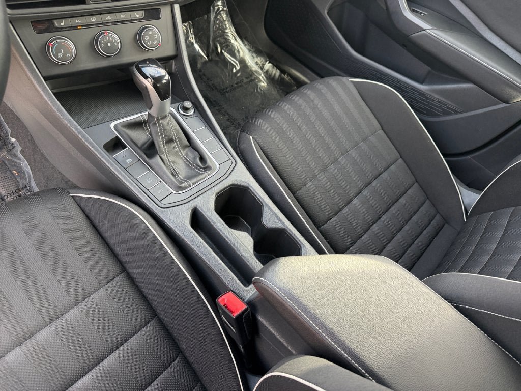 Used 2024 Volkswagen Jetta Sport FWD image 18