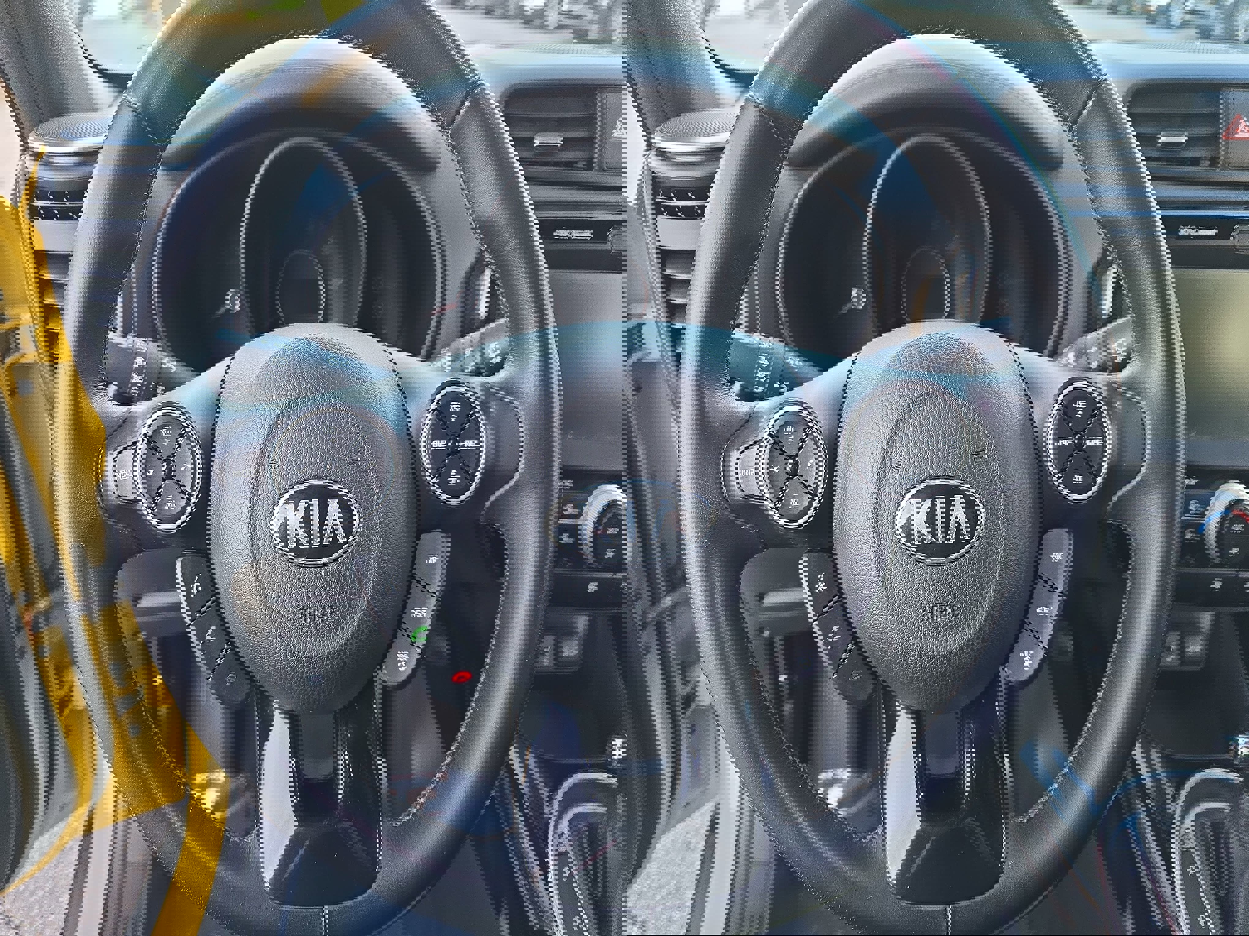 Used 2015 Kia Soul ! w/ Sun & Sound Package image 16