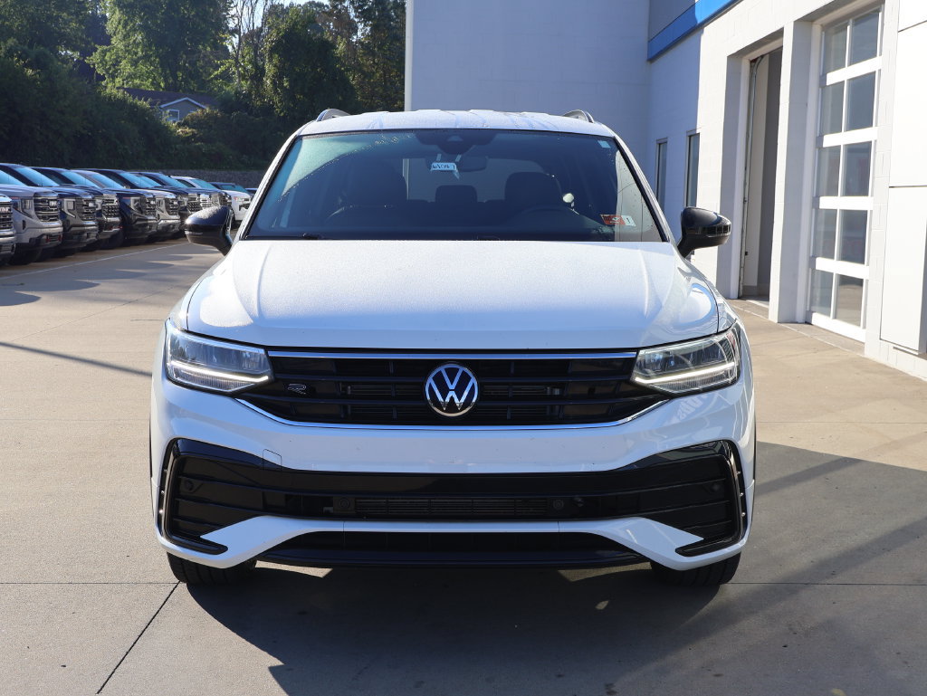 Used 2022 Volkswagen Tiguan SE R-Line FWD image 5