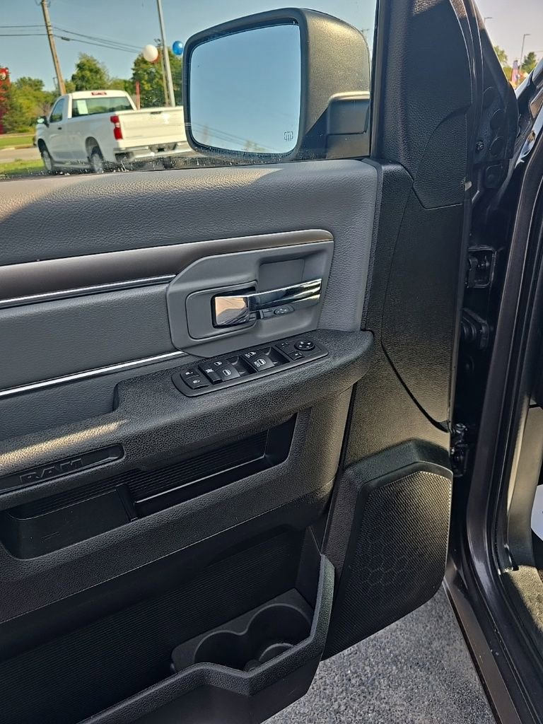 Used 2024 RAM 1500 Classic SLT image 10
