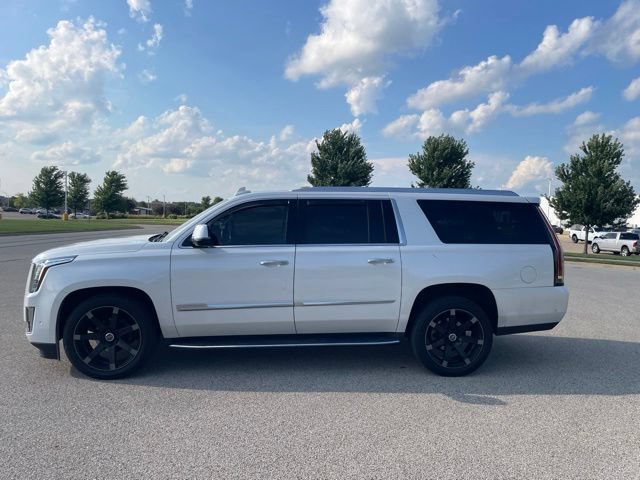 Used 2018 Cadillac Escalade ESV Luxury AWD/4WD image 5