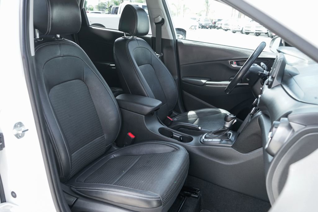 Used 2021 Hyundai Kona Limited FWD image 38