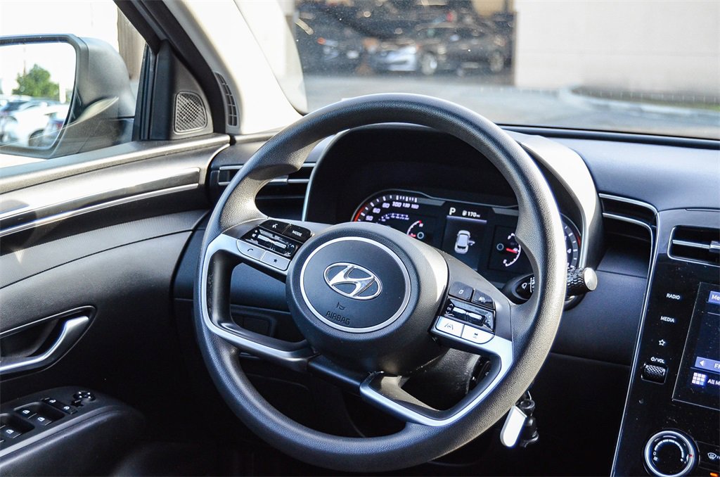 Certified 2023 Hyundai Tucson SE image 16