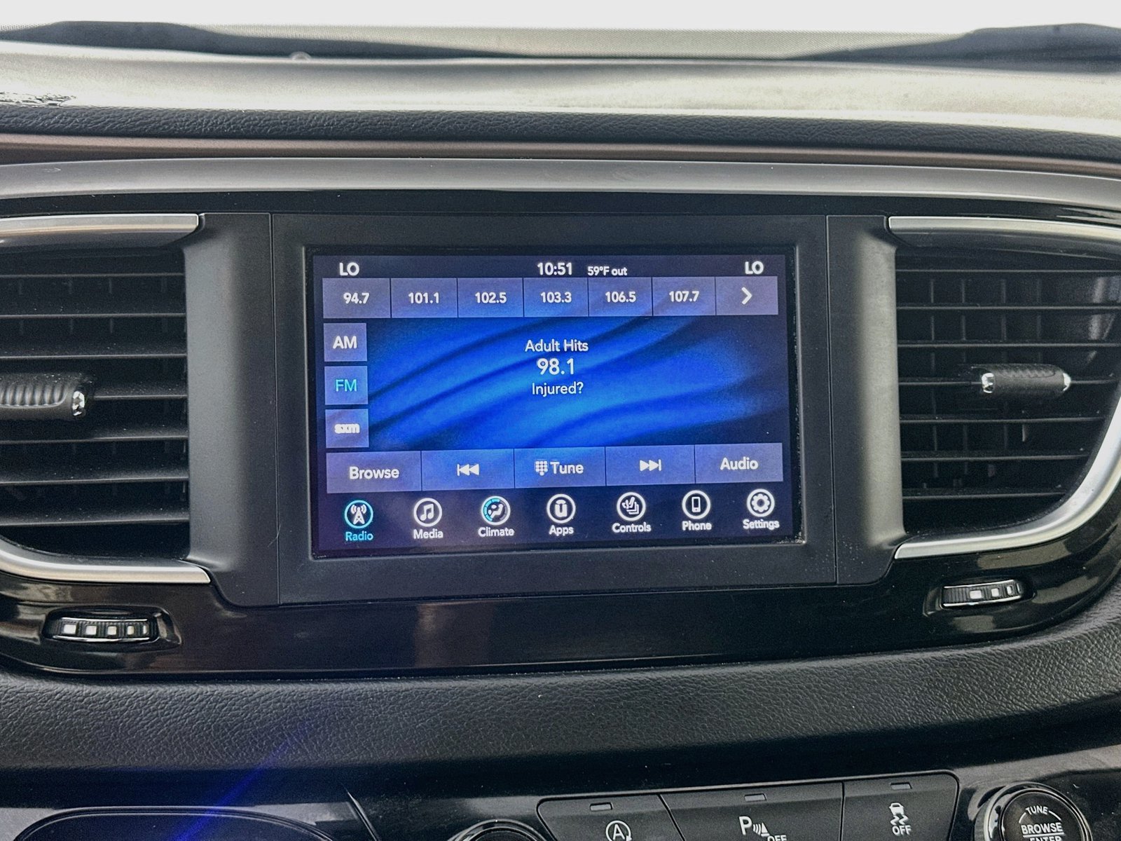 Used 2019 Chrysler Pacifica Touring-L FWD image 14