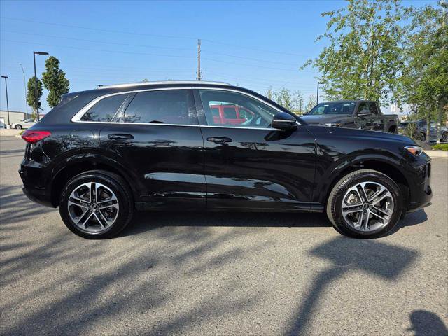 Used 2025 Audi Q5 Premium w/ Convenience Package AWD/4WD image 3