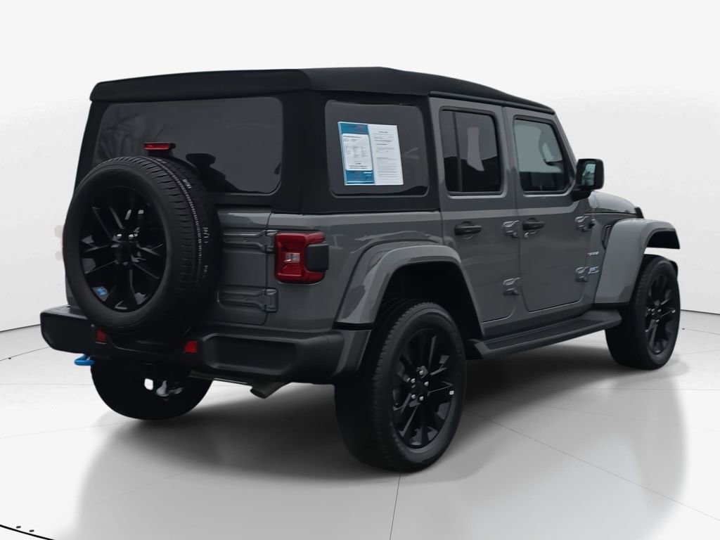 Used 2023 Jeep Wrangler Unlimited Sahara image 5