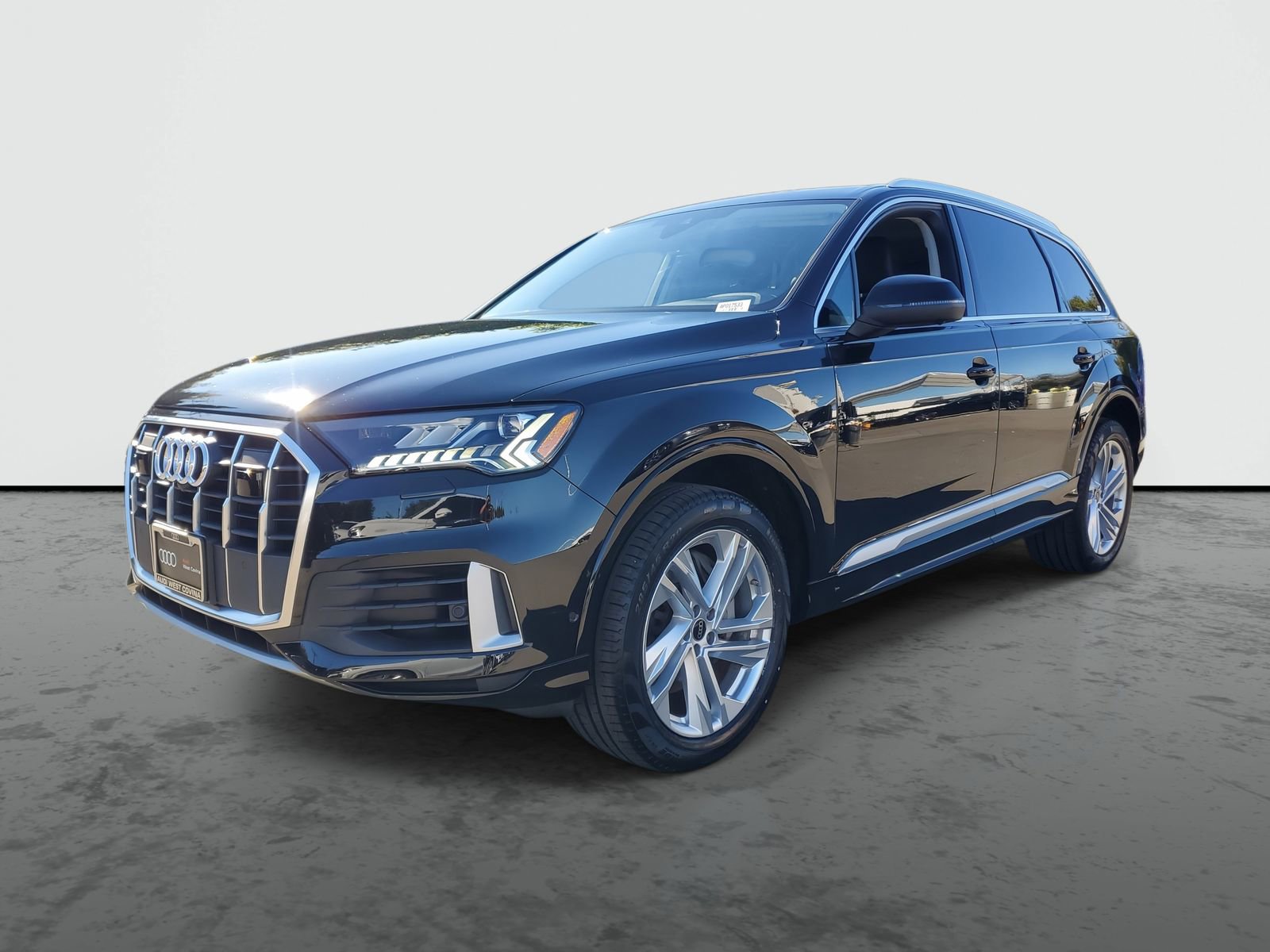 Used 2023 Audi Q7 3.0T Premium w/ Convenience Package image 2