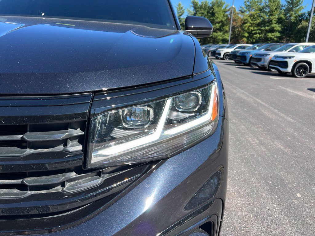 Used 2023 Volkswagen Atlas SEL R-Line AWD/4WD image 10