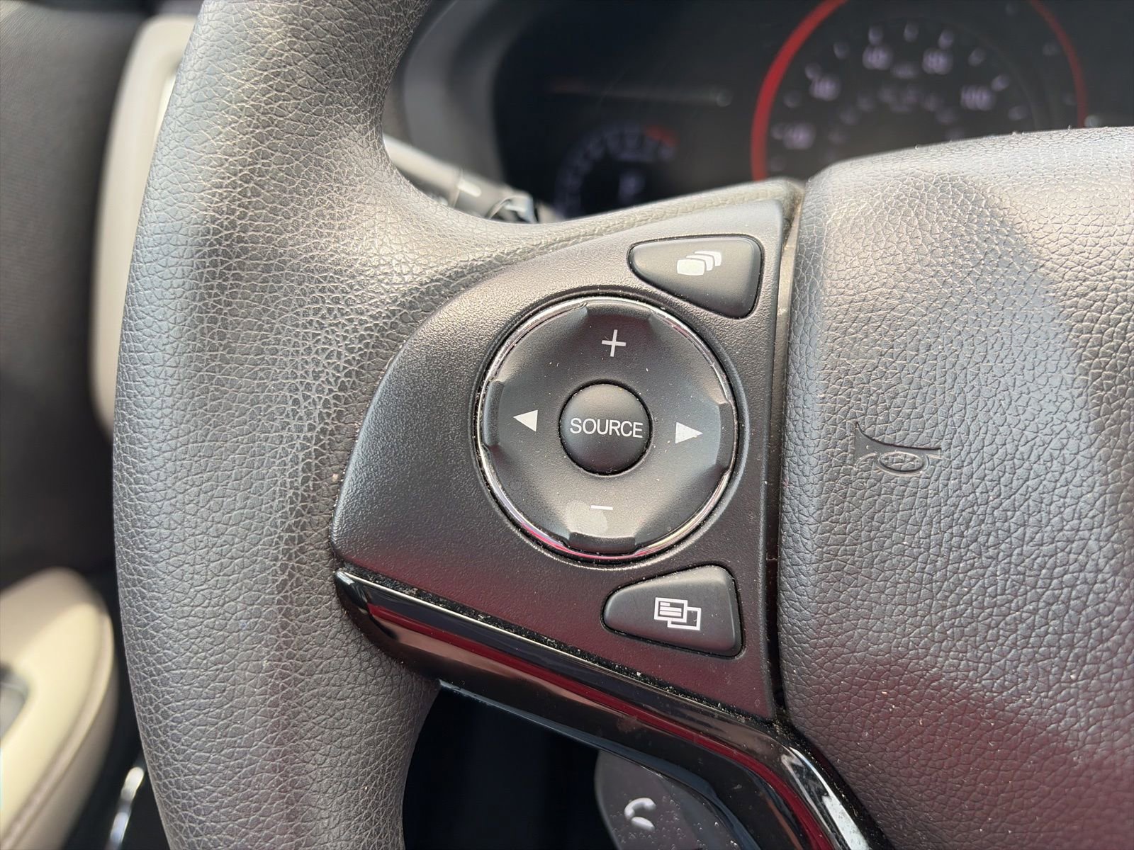 Used 2022 Honda HR-V EX image 17
