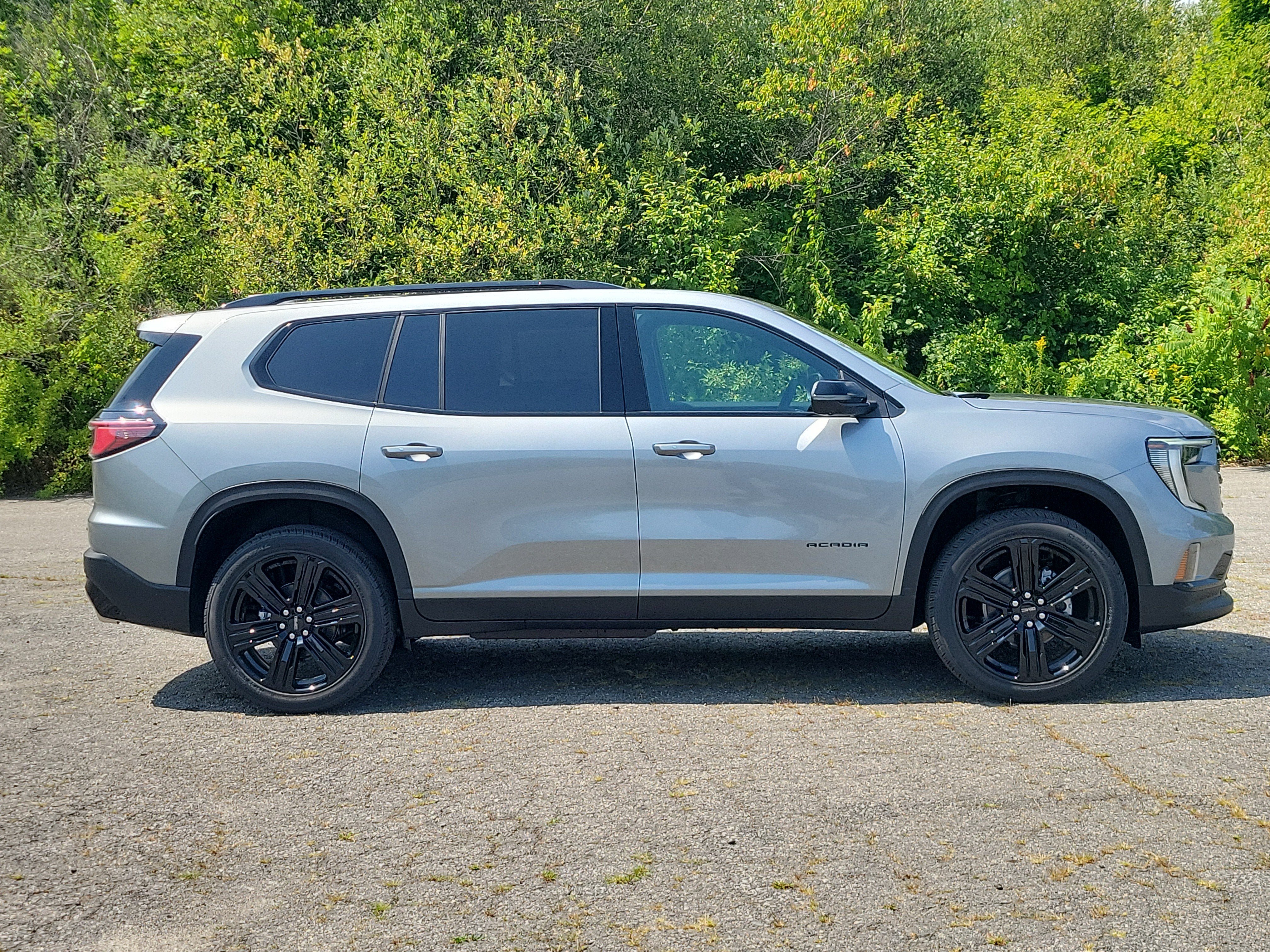 New 2026 GMC Acadia Elevation w/ Black Edition AWD/4WD image 8