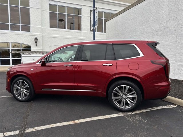 Used 2021 Cadillac XT6 Premium Luxury image 4