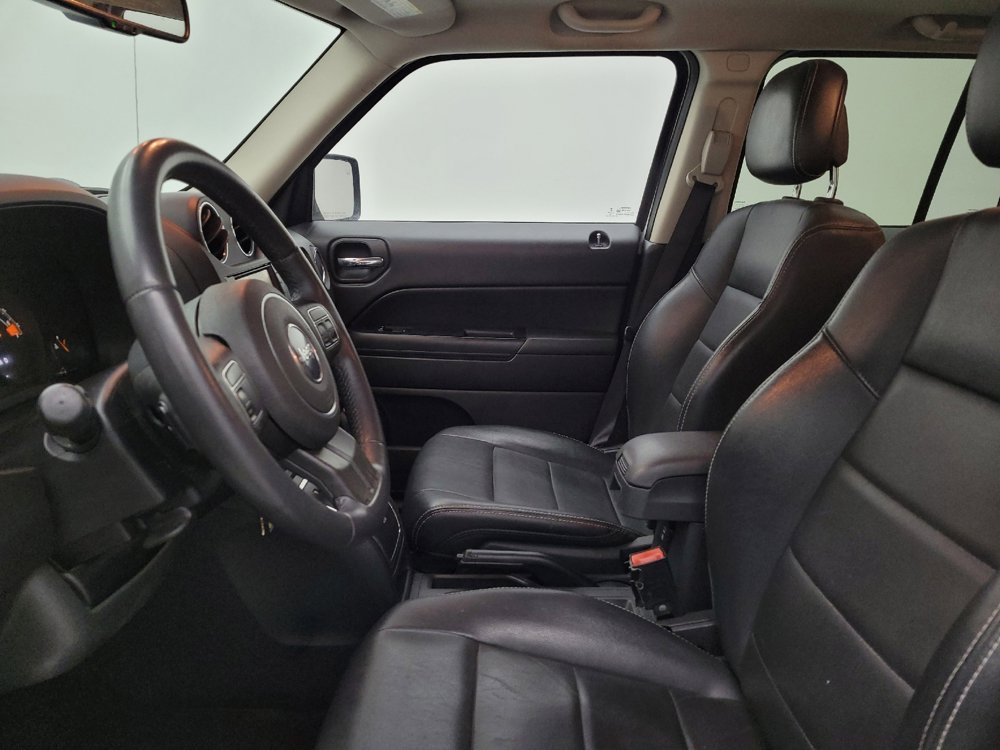 Used 2016 Jeep Patriot High Altitude image 17