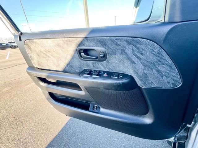 Used 2002 Honda CR-V EX image 17