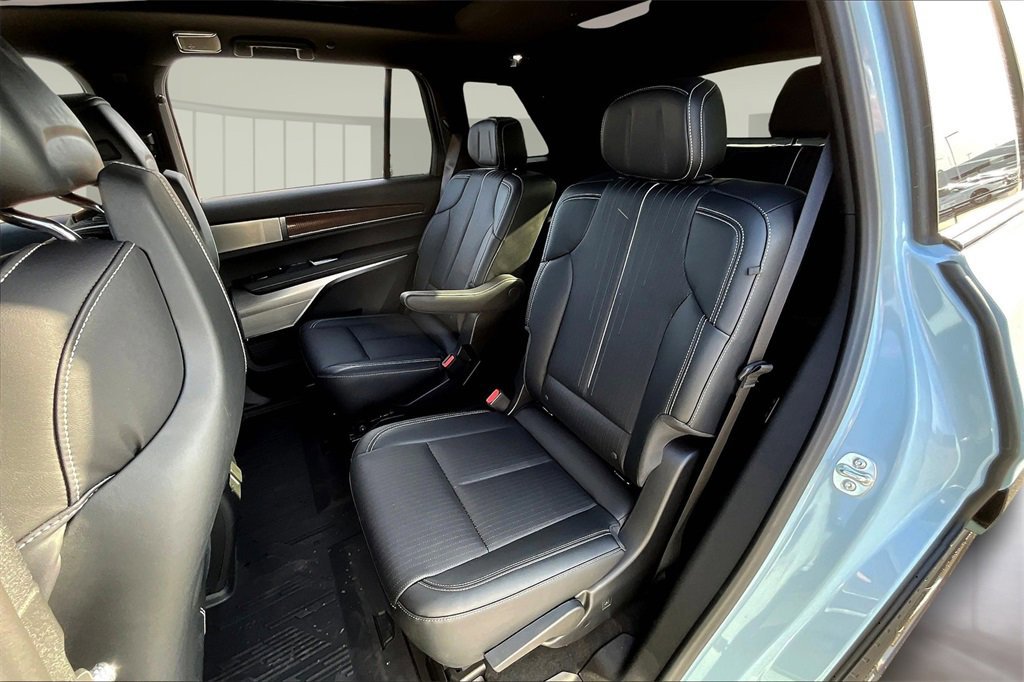 New 2026 Cadillac Vistiq Sport image 10