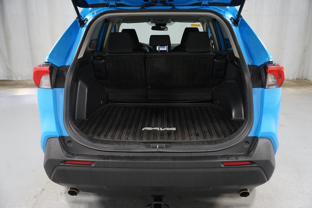 Certified 2021 Toyota RAV4 LE image 31