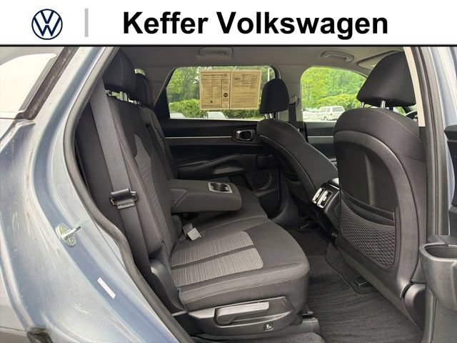 Used 2022 Kia Sorento LX FWD image 27