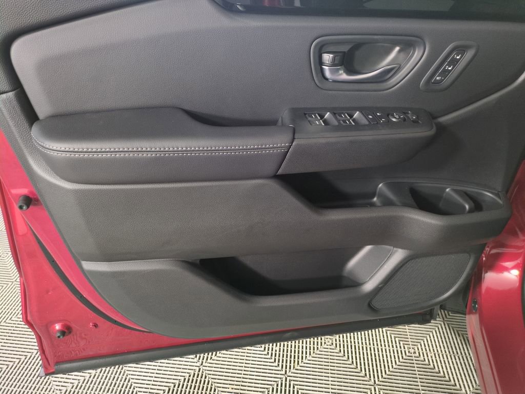 New 2025 Honda Pilot Touring image 10