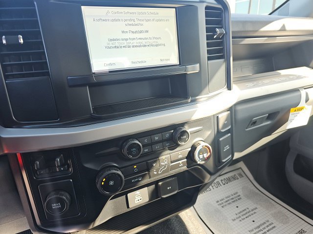 Used 2024 Ford F550 2WD Crew Cab Super Duty image 16