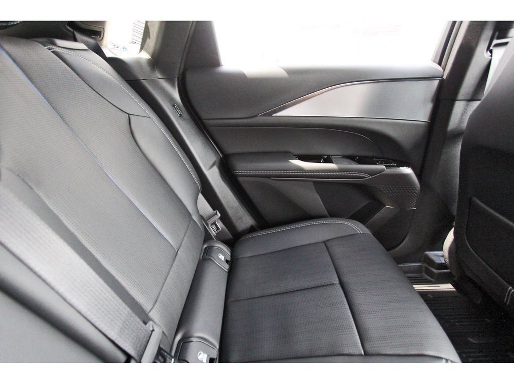 New 2027 Cadillac Lyriq Luxury RWD image 11