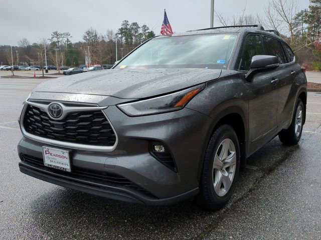 Used 2021 Toyota Highlander LE image 8
