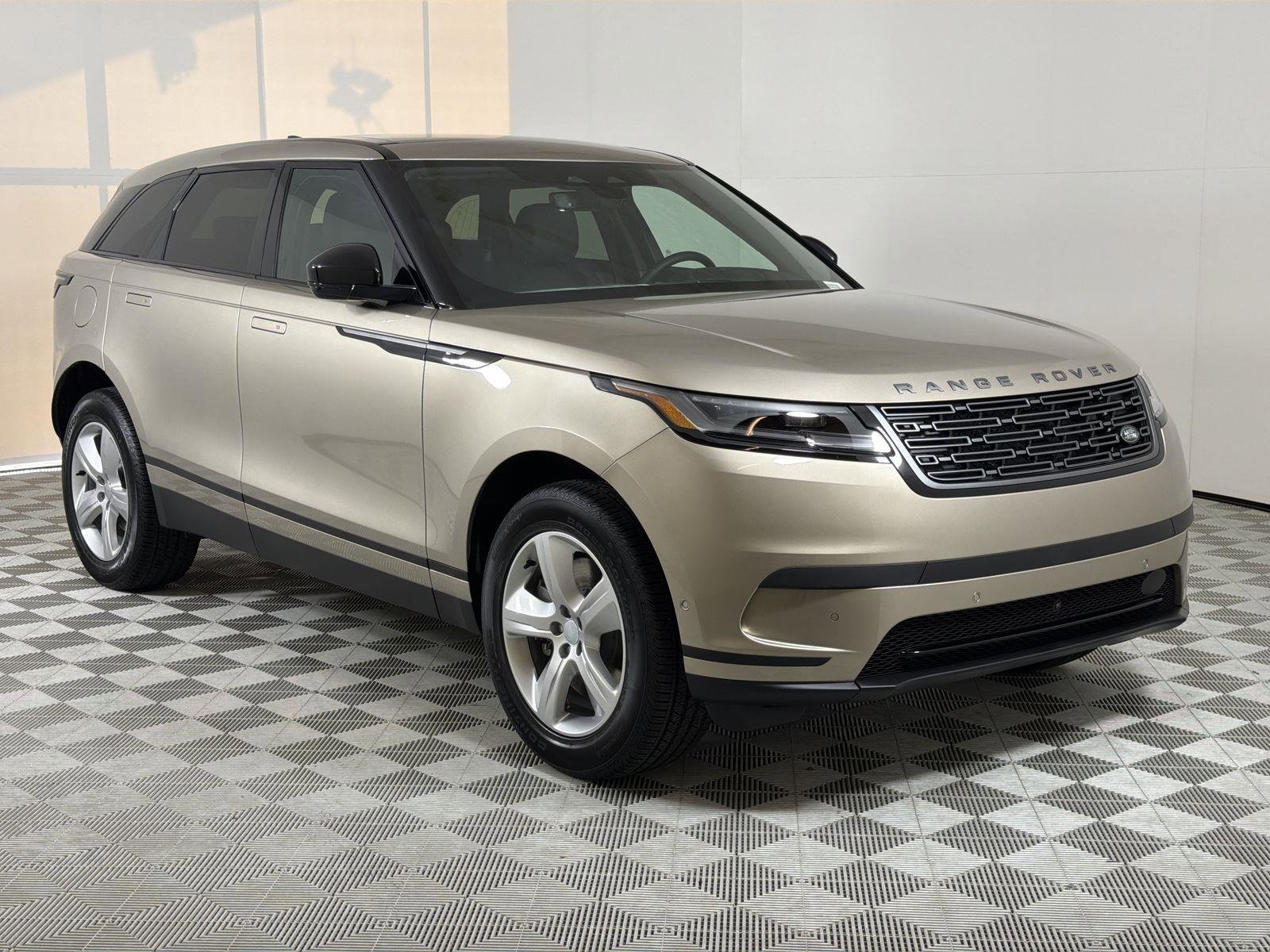 New 2026 Land Rover Range Rover Velar S image 7