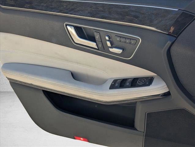Used 2014 Mercedes-Benz E 350 4MATIC Sedan image 10