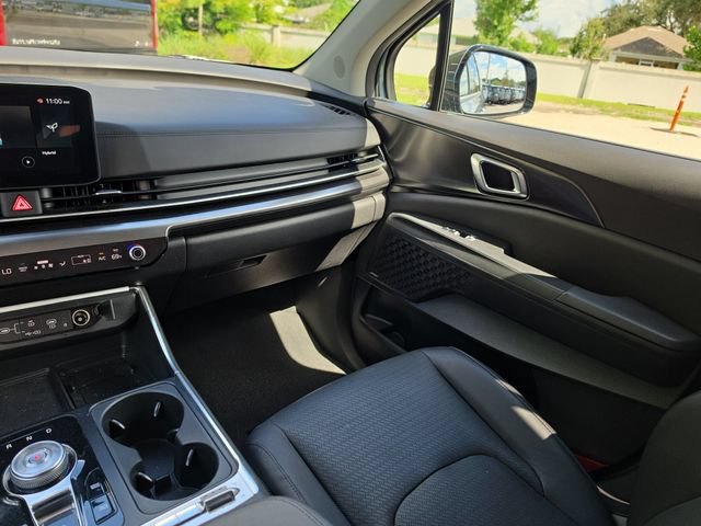 Certified 2025 Kia Carnival SX Prestige FWD image 10