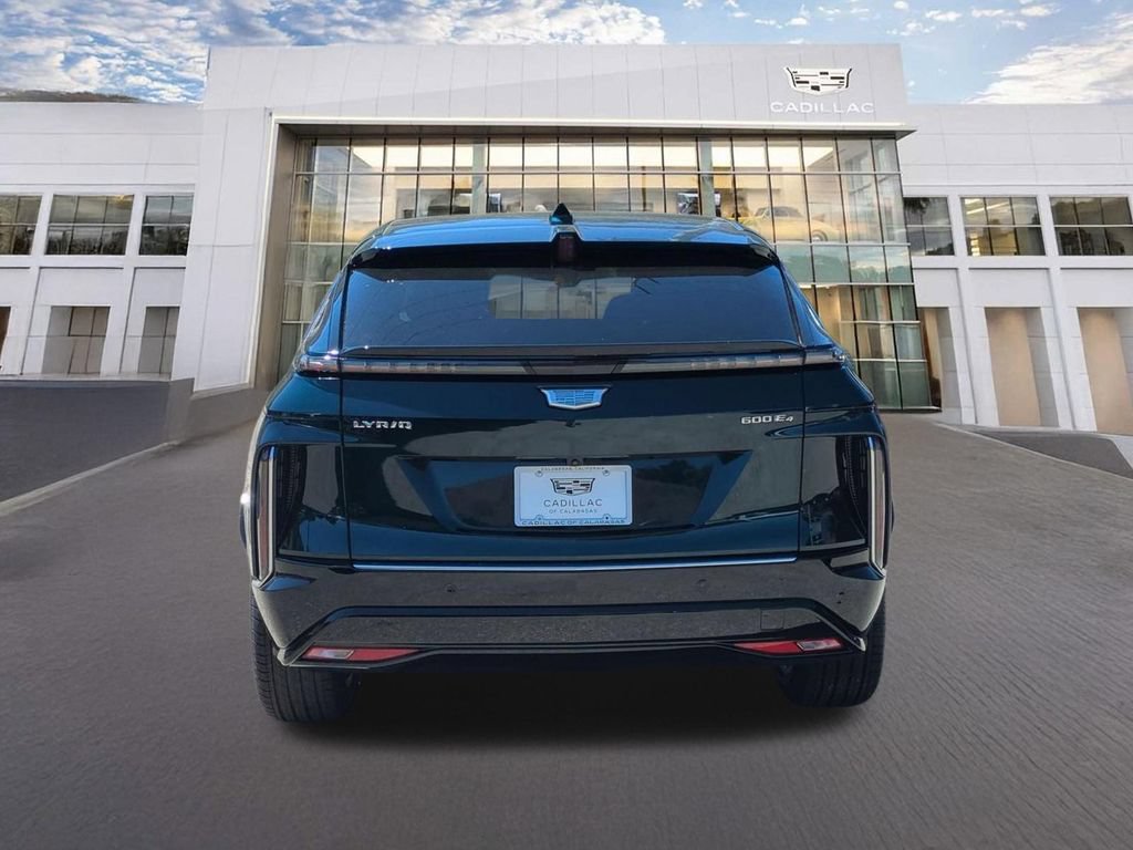 New 2026 Cadillac Lyriq Luxury AWD/4WD image 4