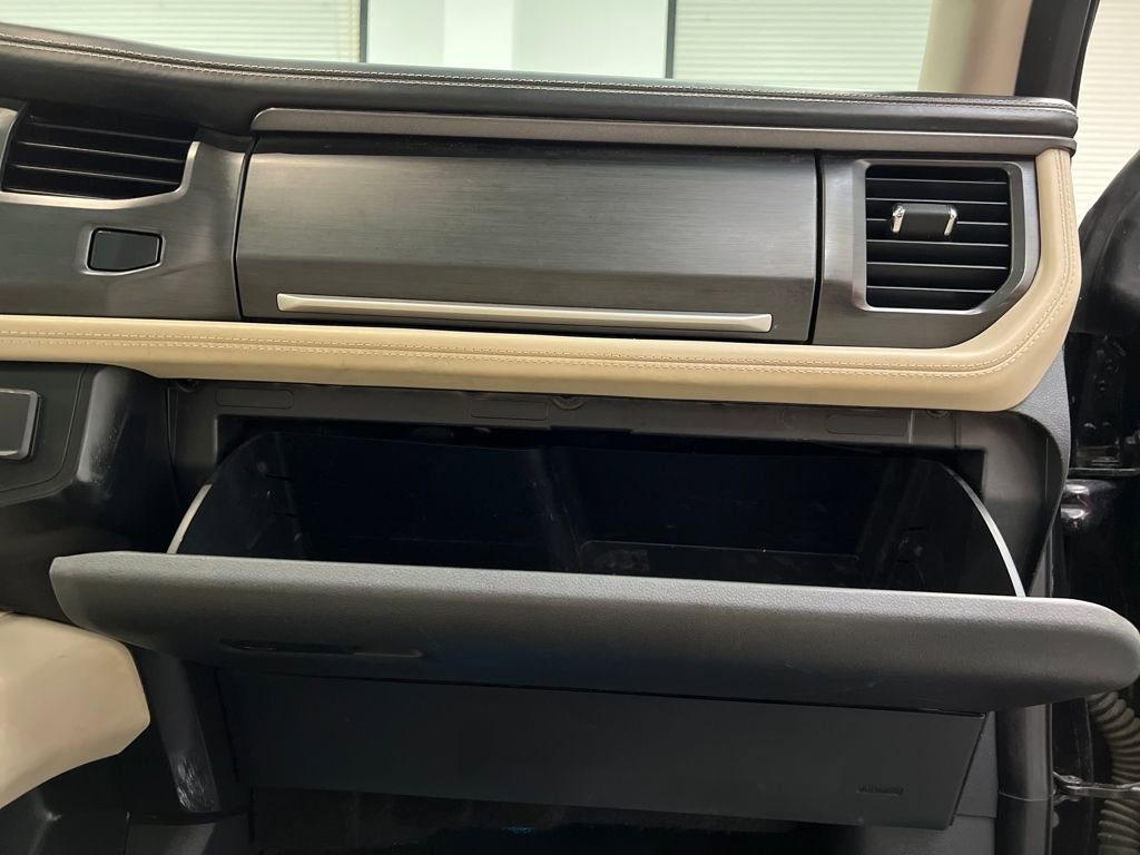 Used 2022 Ford Expedition Max Platinum AWD/4WD image 30