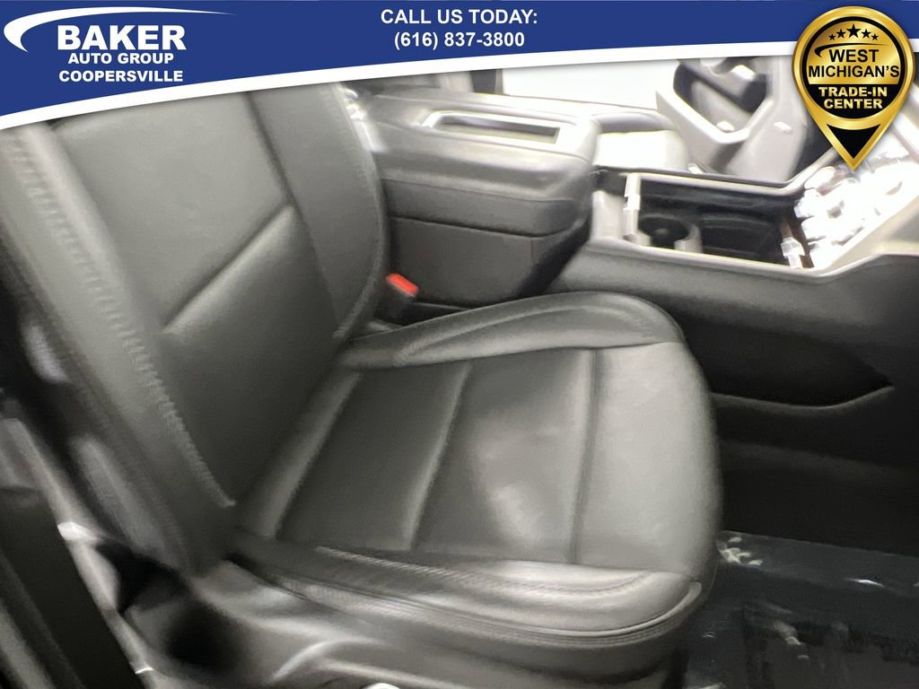 Used 2021 GMC Yukon Denali w/ Denali Premium Package image 29