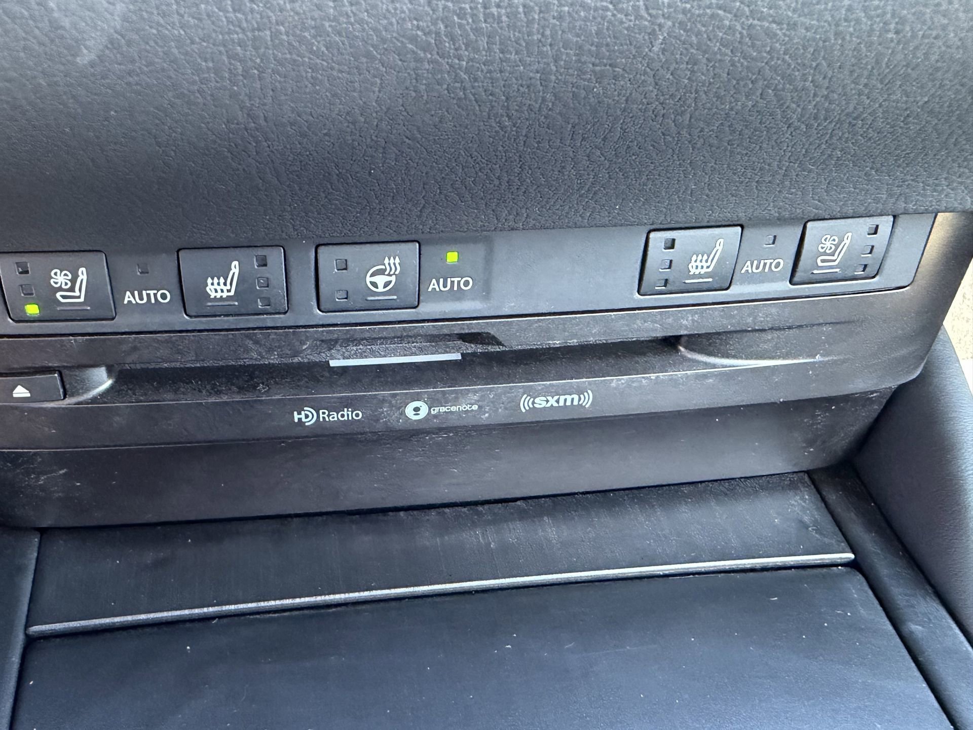 Used 2019 Lexus ES 350 w/ Premium Package image 29