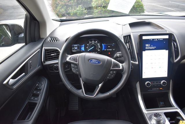 Used 2024 Ford Edge SEL image 26