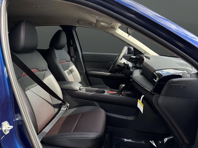 New 2026 Nissan Kicks SR w/ Cold Weather Package image 27