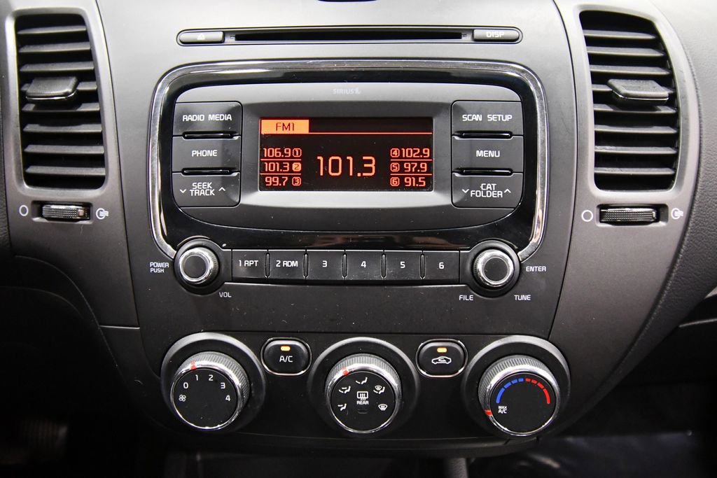Certified 2017 Kia Forte LX FWD image 22