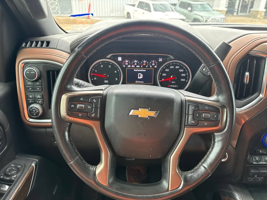 Used 2022 Chevrolet Silverado 3500 High Country w/ Technology Package AWD/4WD image 17