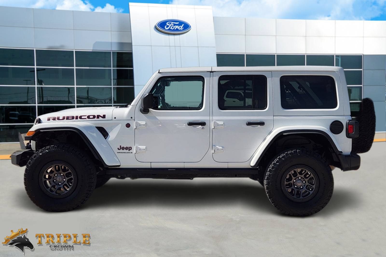 Used 2023 Jeep Wrangler Unlimited Rubicon w/ Xtreme 35 Tire Package AWD/4WD image 3