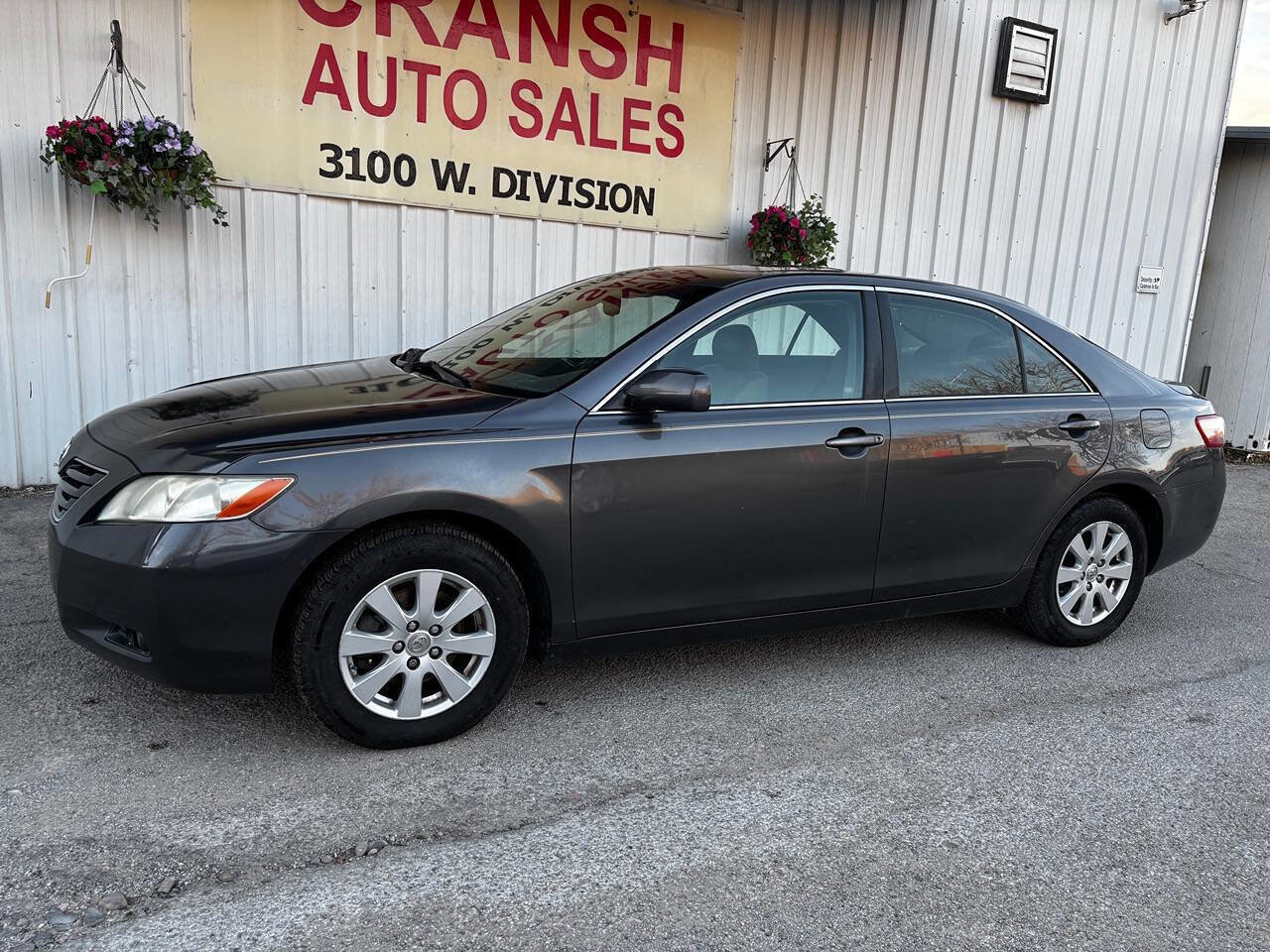 Used 2007 Toyota Camry XLE FWD image 3