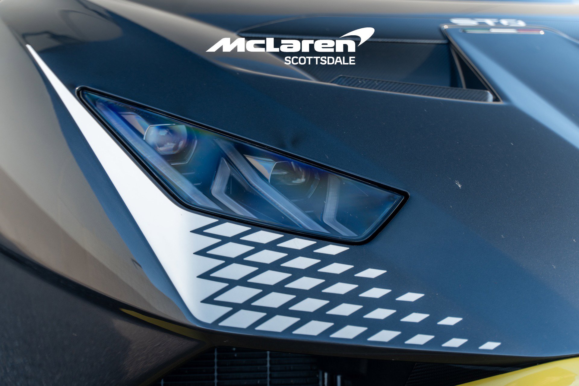 Used 2022 Lamborghini Huracan STO image 11