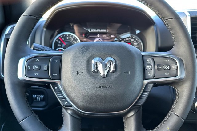 New 2026 RAM 1500 4x4 Crew Cab image 21