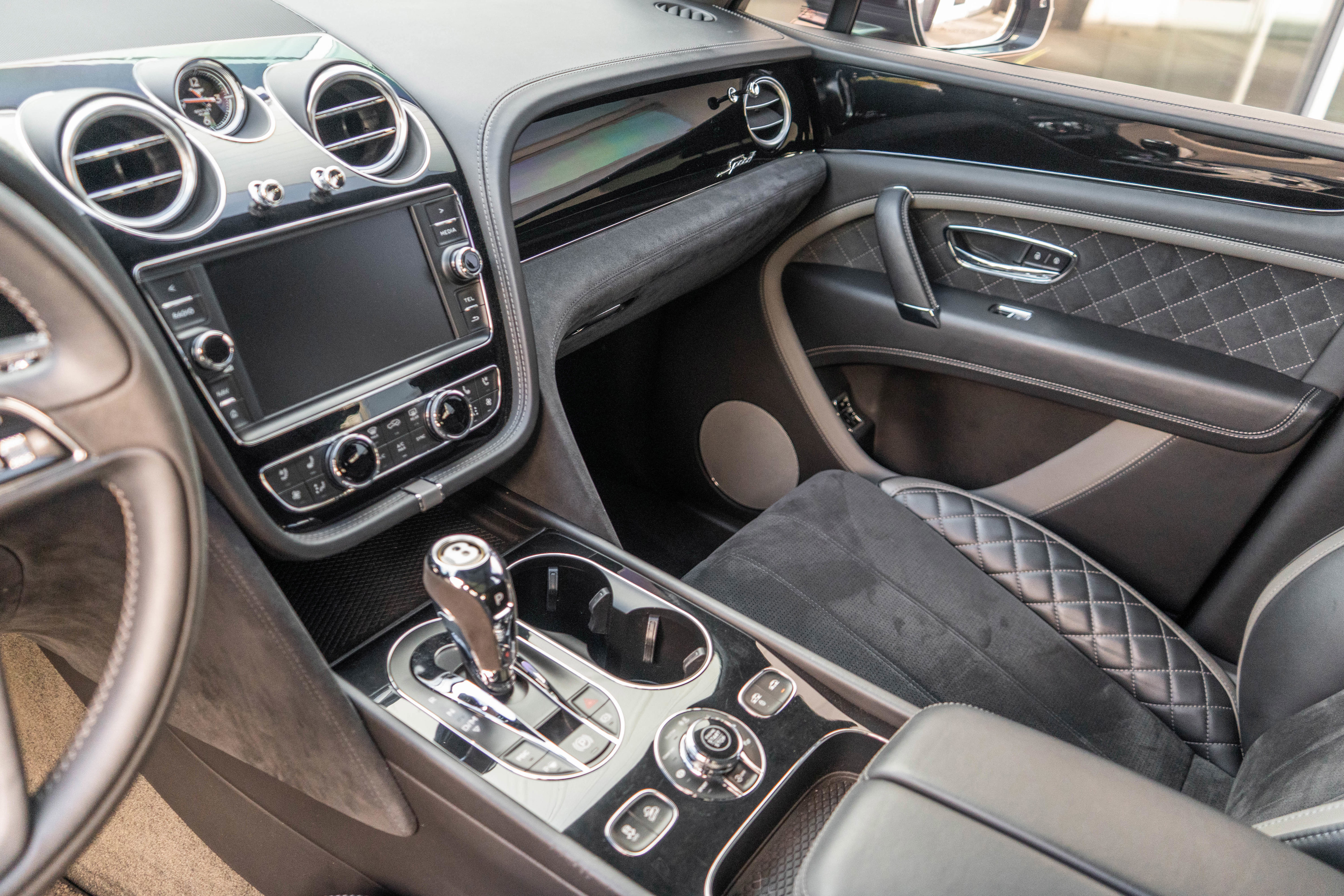 Used 2020 Bentley Bentayga Speed AWD/4WD image 17