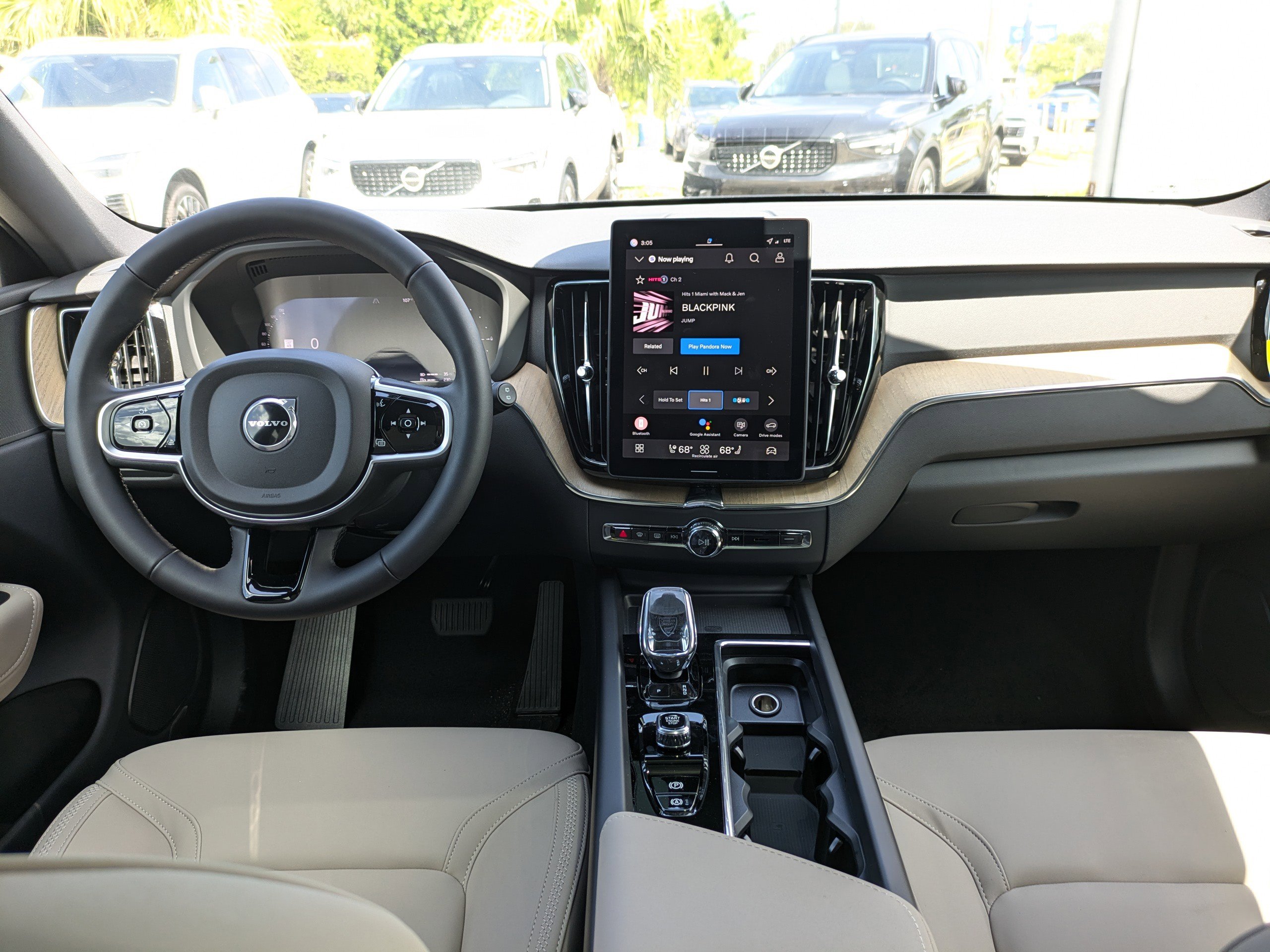 New 2026 Volvo XC60 T8 Core image 16