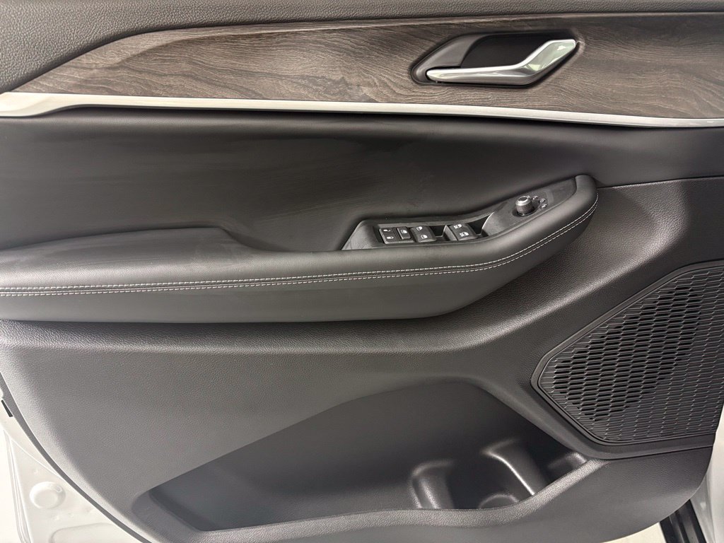 New 2026 Jeep Grand Cherokee Altitude AWD/4WD image 14
