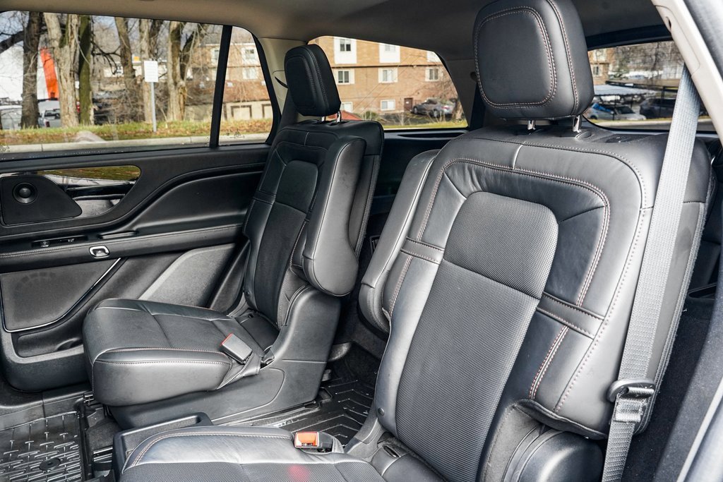 Used 2023 Lincoln Aviator Reserve w/ Equipment Group 201A image 15