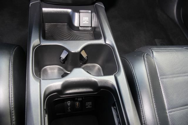 Used 2019 Honda CR-V Touring image 27