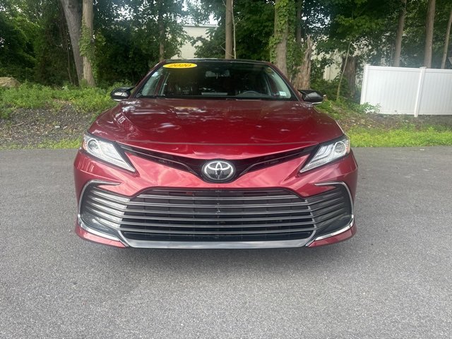 Used 2022 Toyota Camry XLE image 2